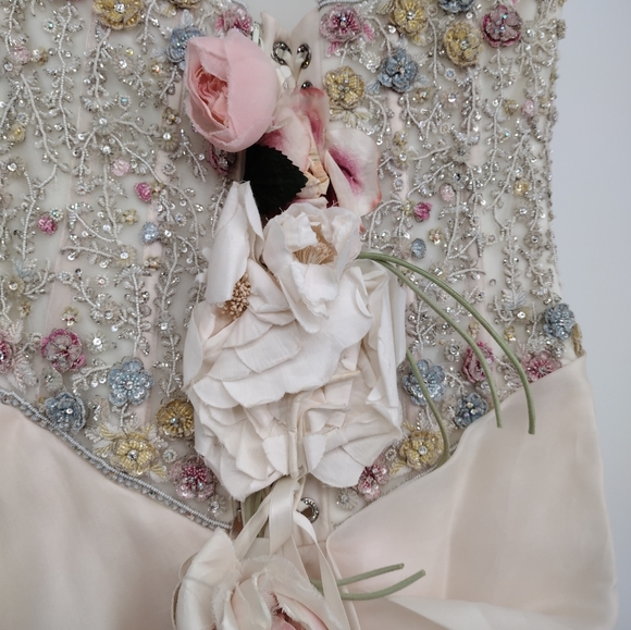 Atelier Aimee strapless beaded floral wedding gown roses ruched size 2 size 4 - Picture 6 of 14